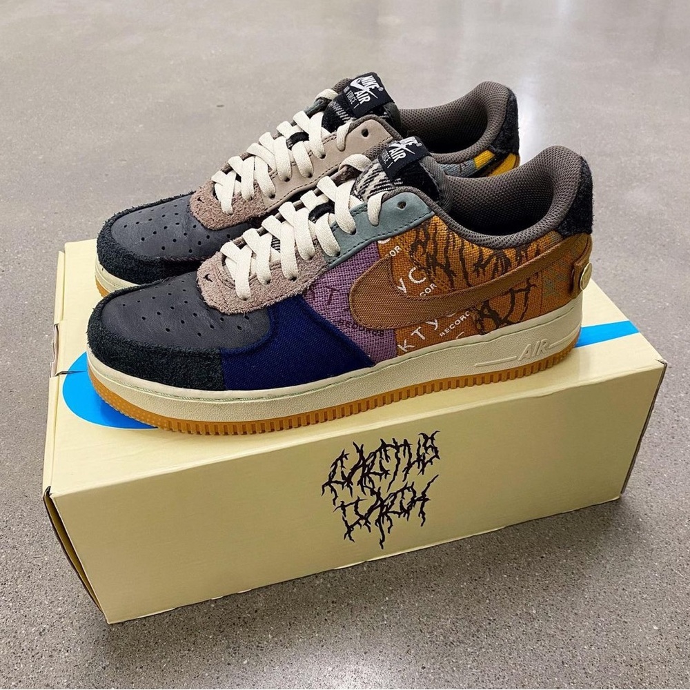 Size 8.5 - 2019 Nike Air Force 1 Low Travis Scott Cactus Jack in pre-owned